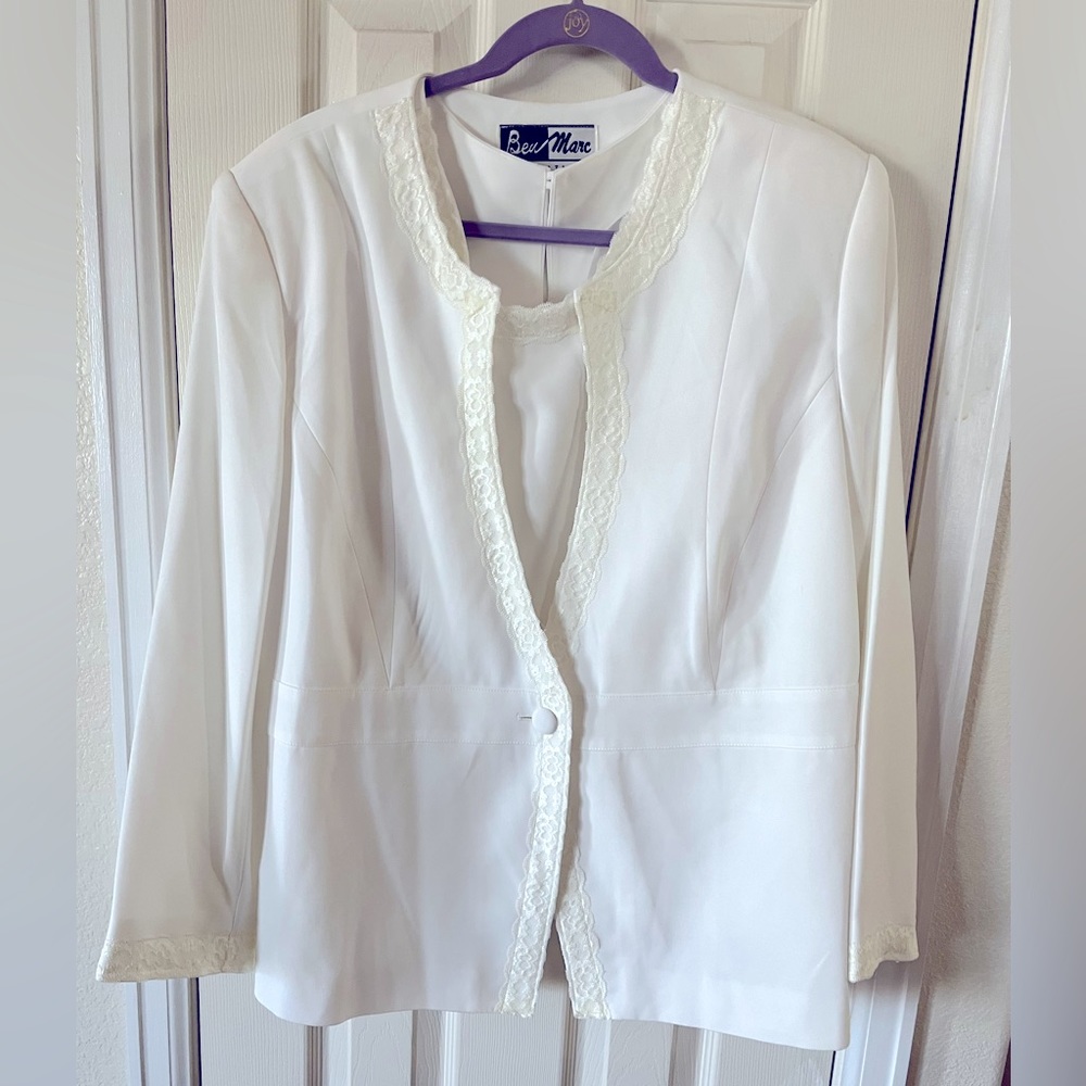 New Ben Marc three piece suit. Size 18.